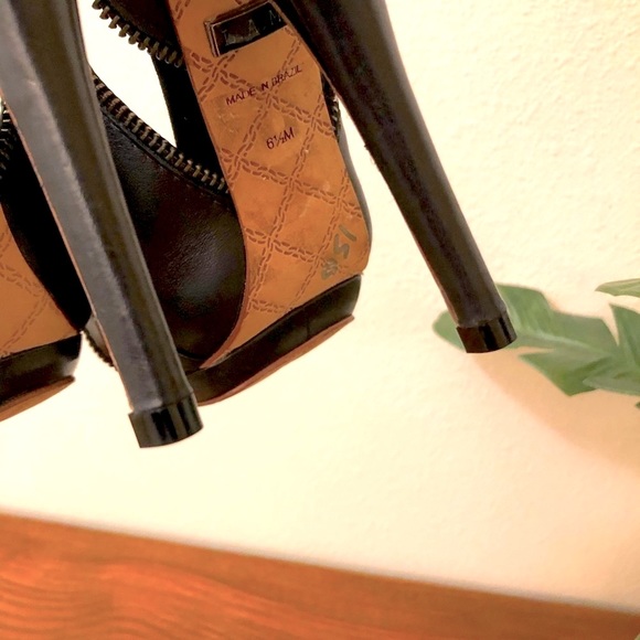 L.A.M.B. Black Zipper Slingback Open Toe Heels - Picture 6 of 13